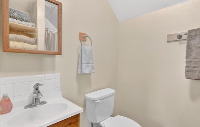 24255 State Rte 64b, Pittsburg, MO 65724