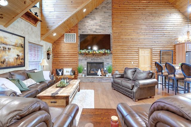 24255 State Rte 64b, Pittsburg, MO 65724