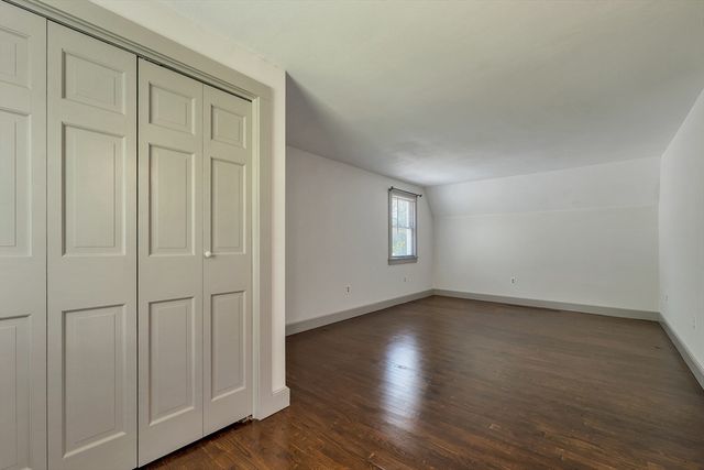 1 Muddy Pond, Kensington, NH 03833