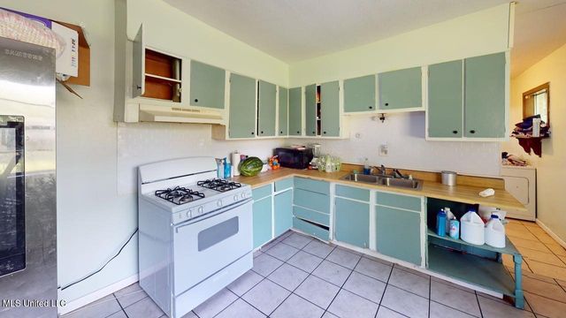 117 Gandy Circle, Long Beach, MS 39560