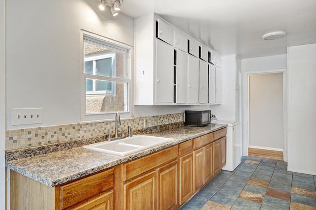 3815 Anderson Avenue SE, Albuquerque, NM 87108