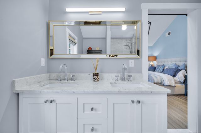 285 Old Whitfield Street, Guilford, CT 06437