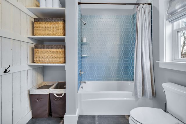 285 Old Whitfield Street, Guilford, CT 06437