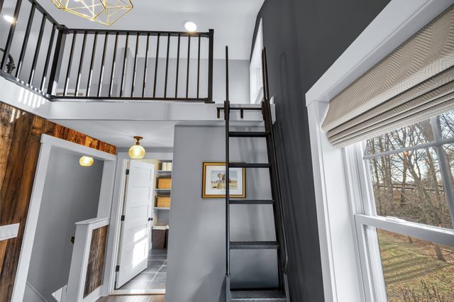 285 Old Whitfield Street, Guilford, CT 06437