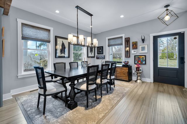 285 Old Whitfield Street, Guilford, CT 06437