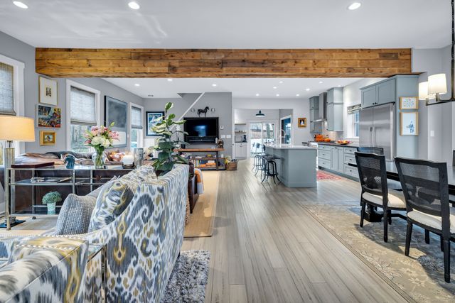 285 Old Whitfield Street, Guilford, CT 06437