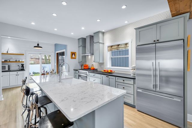 285 Old Whitfield Street, Guilford, CT 06437