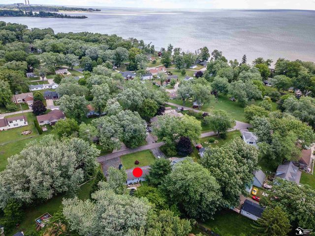 7701 Southmoor Drive, Monroe, MI 48161