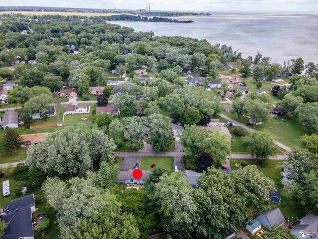 7701 Southmoor Drive, Monroe, MI 48161