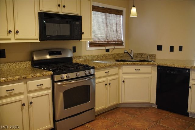 8037 Cabbage Cove Street, Las Vegas, NV 89143