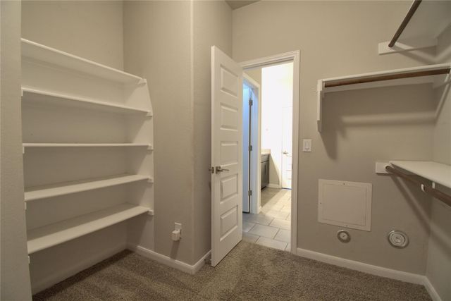 504 Hummingbird LN A, Austin, TX 78734