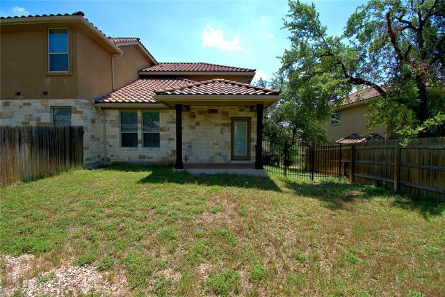504 Hummingbird LN A, Austin, TX 78734