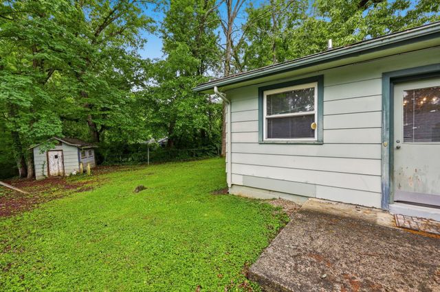 170 Northwestern Ave, Oak Ridge, TN 37830