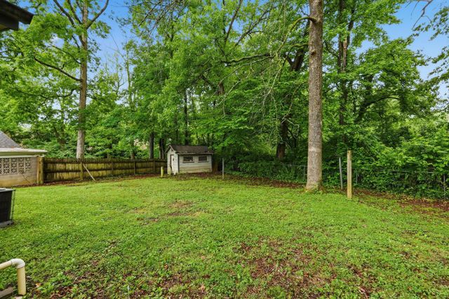 170 Northwestern Ave, Oak Ridge, TN 37830