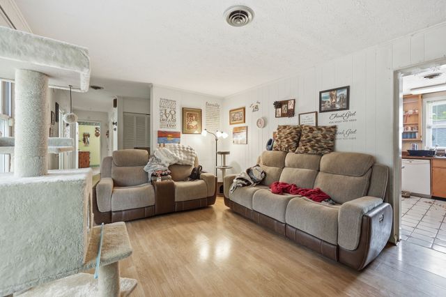 170 Northwestern Ave, Oak Ridge, TN 37830
