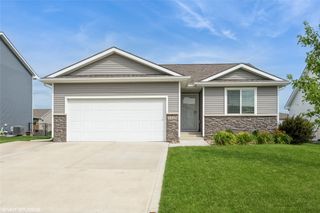 1325 NW Bunker Hill Drive, Waukee, IA 50263
