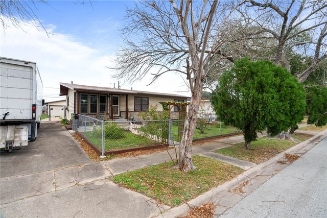 3906 Pyle Dr, Corpus Christi, TX 78415