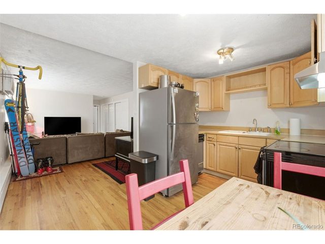 1063 N Clarkson St 8, Denver, CO 80218