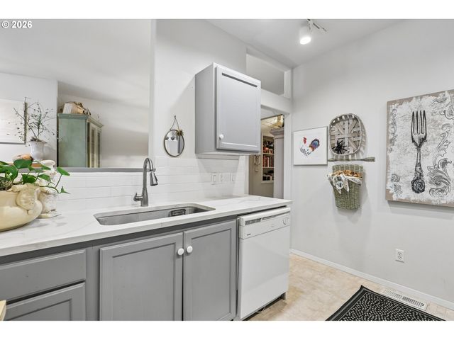 13210 Se 7TH St N62, Vancouver, WA 98683