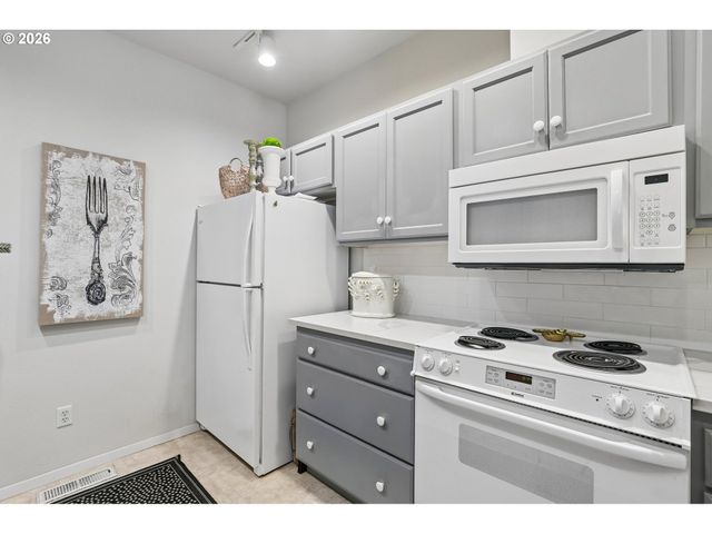13210 Se 7TH St N62, Vancouver, WA 98683
