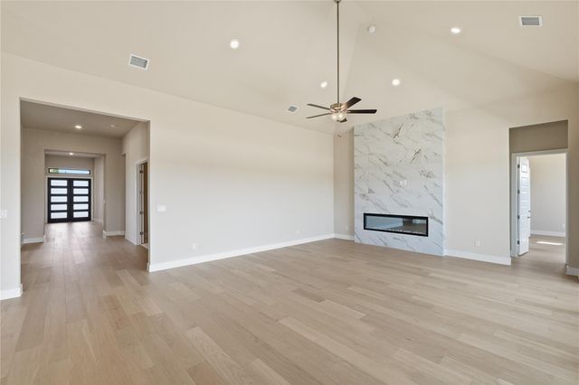 1209 Doelling DR, Georgetown, TX 76527