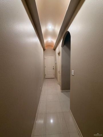 1800 Kingsborough Avenue, Mcallen, TX 78504