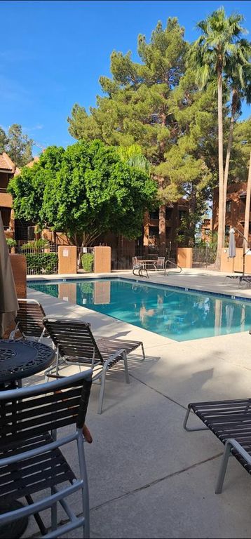 4704 E Paradise Village Parkway N 121, Phoenix, AZ 85032