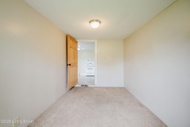 507 Warnock St, Louisville, KY 40217