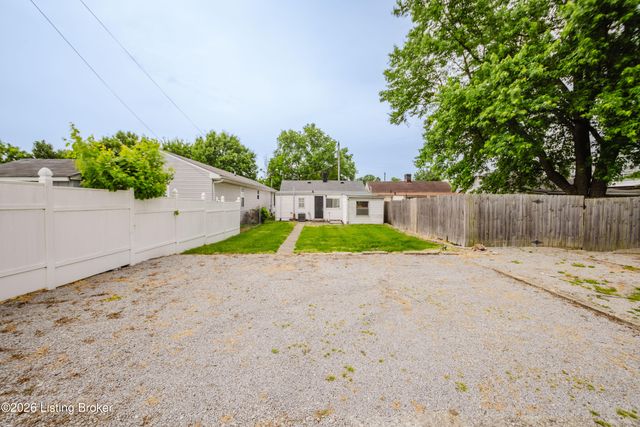 507 Warnock St, Louisville, KY 40217