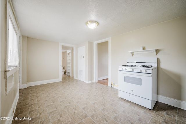 507 Warnock St, Louisville, KY 40217