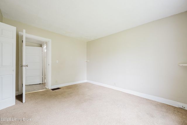 507 Warnock St, Louisville, KY 40217