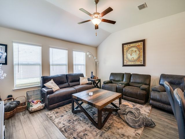 3125 Blacksmith Lane, Forney, TX 75126