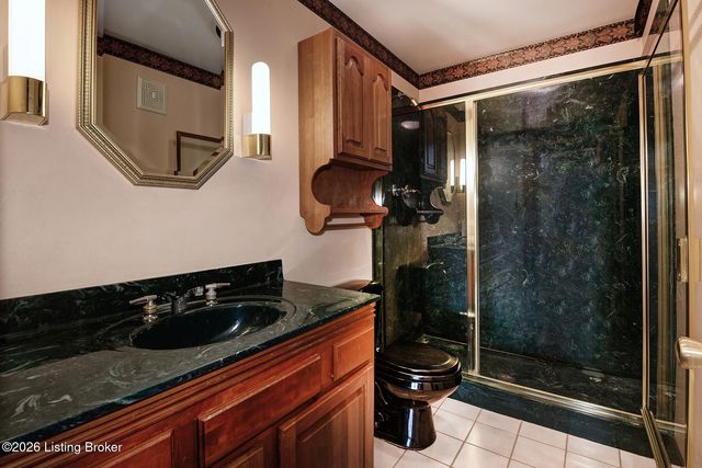 1007 Johnson Rd, Louisville, KY 40245