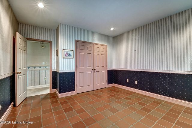 1007 Johnson Rd, Louisville, KY 40245