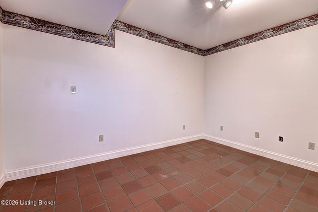 1007 Johnson Rd, Louisville, KY 40245
