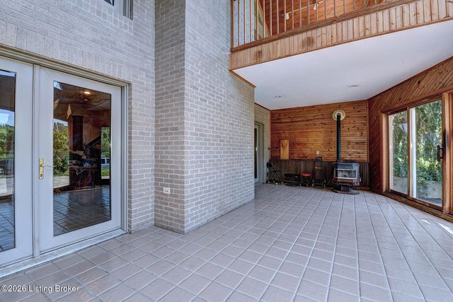 1007 Johnson Rd, Louisville, KY 40245