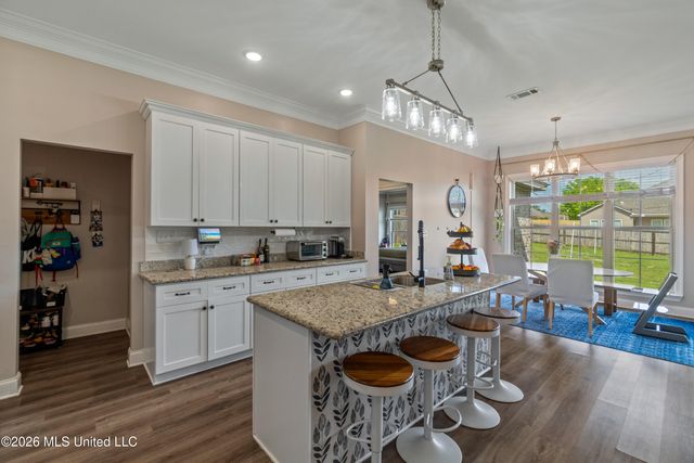 8 Canyon Oak, Hattiesburg, MS 39402
