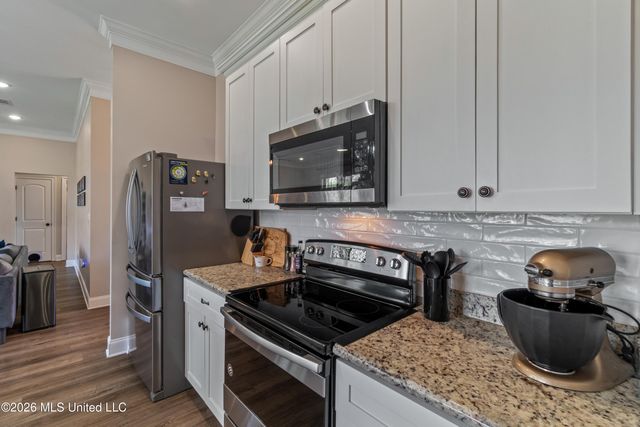 8 Canyon Oak, Hattiesburg, MS 39402
