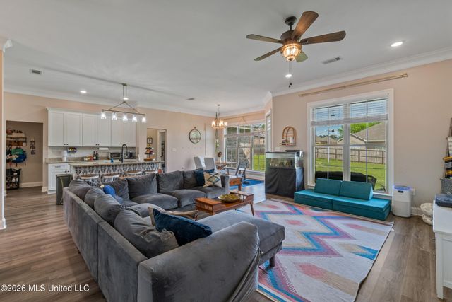 8 Canyon Oak, Hattiesburg, MS 39402