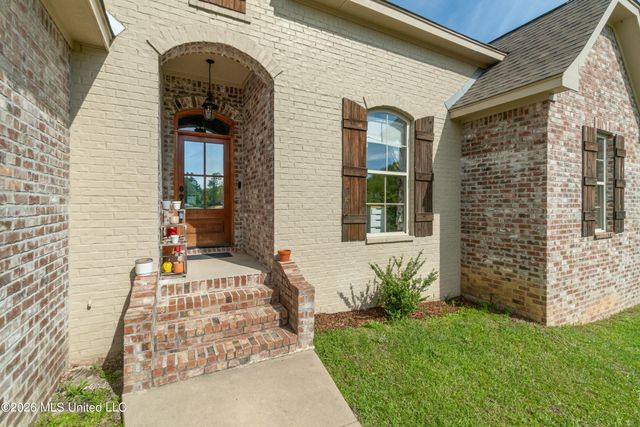 8 Canyon Oak, Hattiesburg, MS 39402