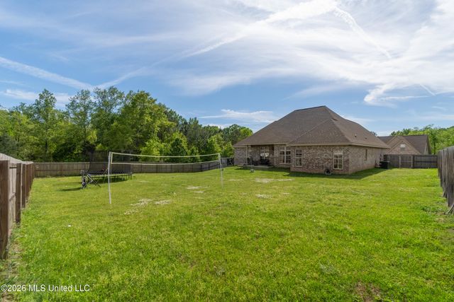 8 Canyon Oak, Hattiesburg, MS 39402