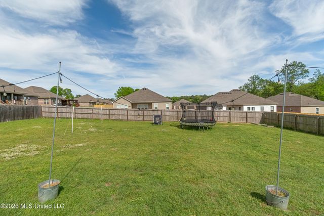 8 Canyon Oak, Hattiesburg, MS 39402