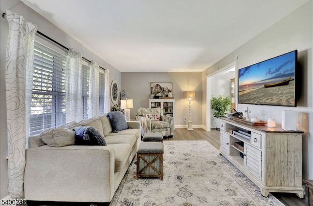 30 Anita Dr, Jackson Twp., NJ 08527