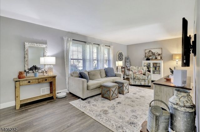 30 Anita Dr, Jackson Twp., NJ 08527