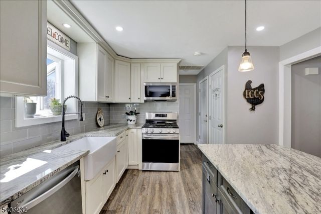 30 Anita Dr, Jackson Twp., NJ 08527