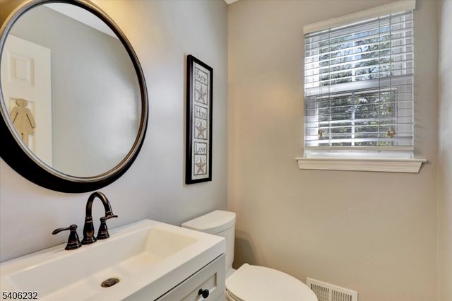 30 Anita Dr, Jackson Twp., NJ 08527