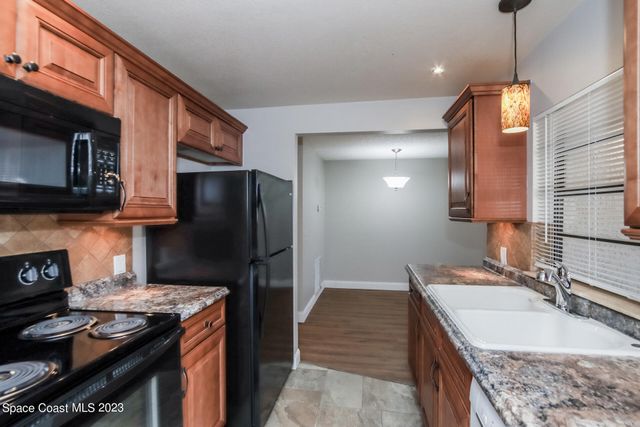 1298 Robbinswood Drive, Rockledge, FL 32955