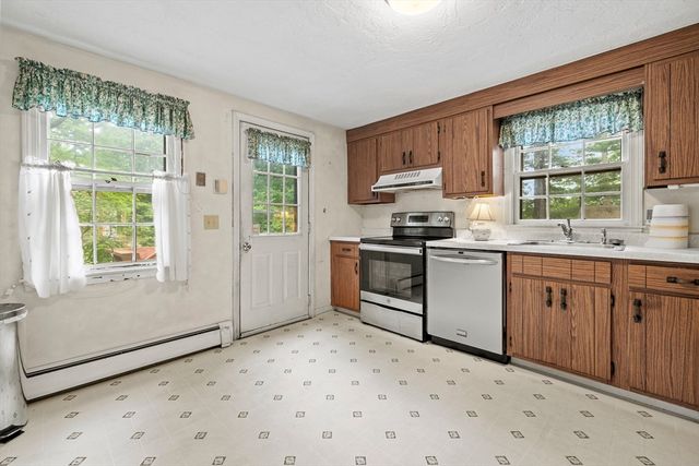 54 Lantern Lane, Plymouth, MA 02360