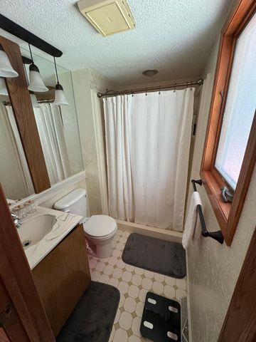 1516 Maywood Drive, South Saint Paul, MN 55075