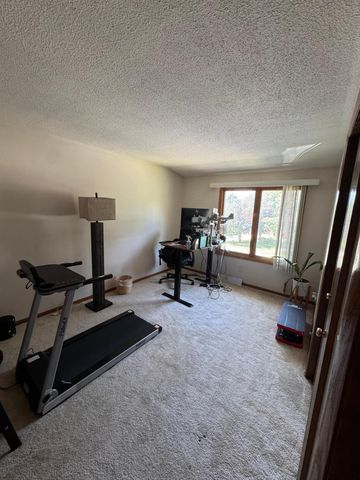 1516 Maywood Drive, South Saint Paul, MN 55075